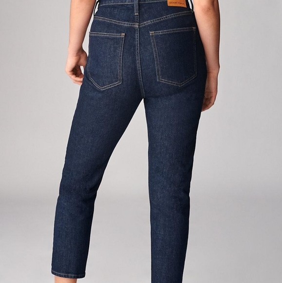Aritzia The Yoko High Rise Slim Jeans - Picture 4 of 9